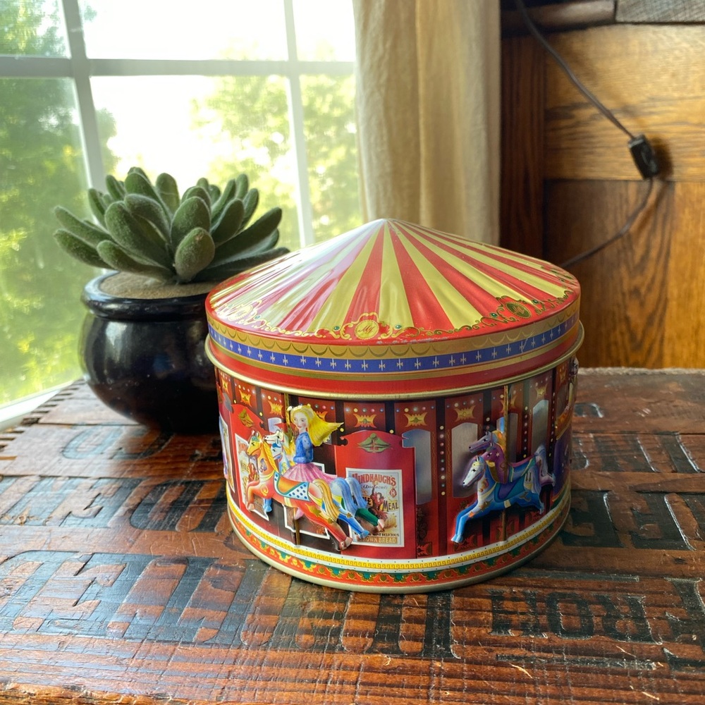 Vintage Hershey Carousel Tin EUC